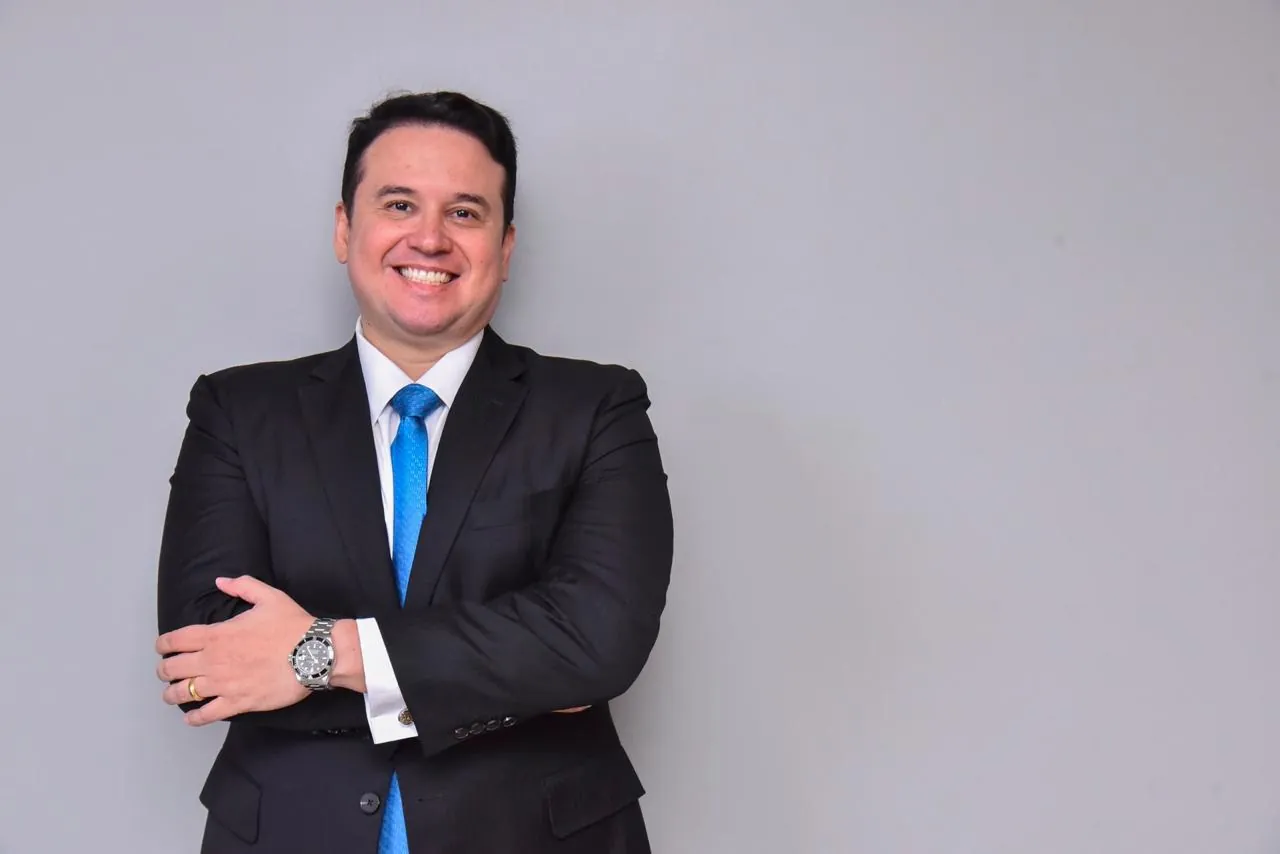Dr. Daniel Rodrigues Cruz